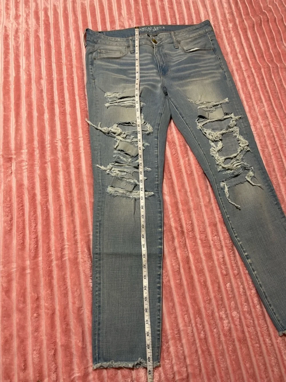 American Eagle Outfitters Distressed Light Blue Women's Ripped Skinny Jeans